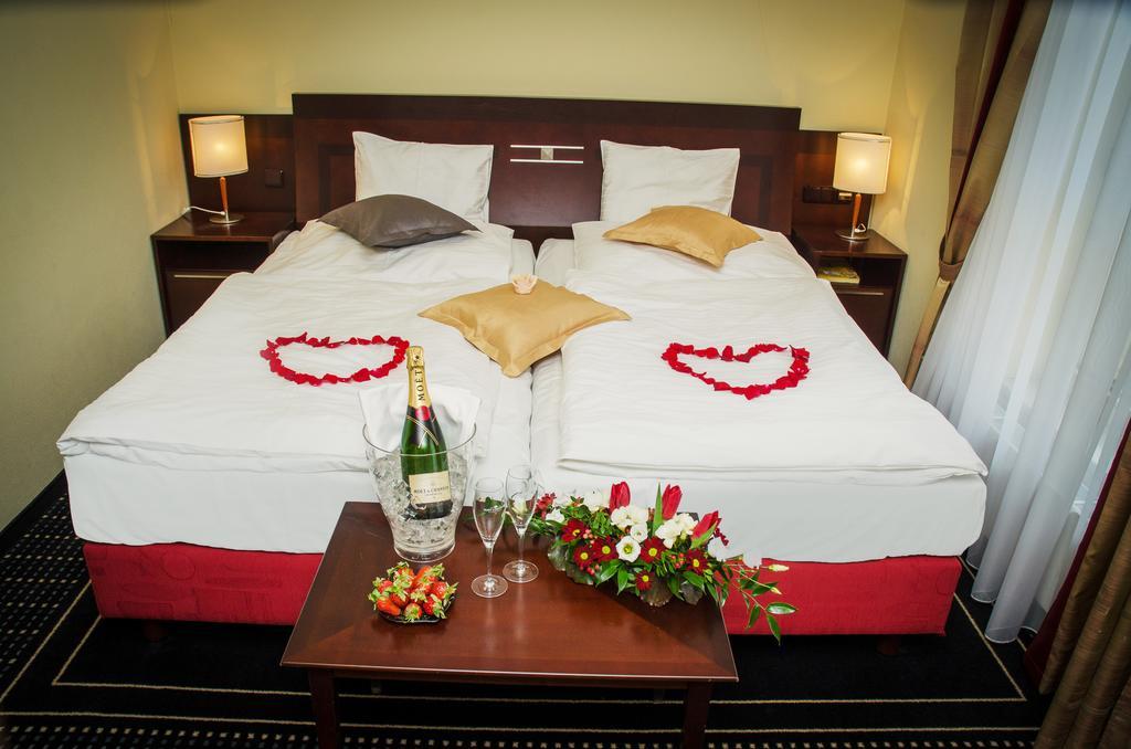 U Zvonu Hotel Plzen Room photo