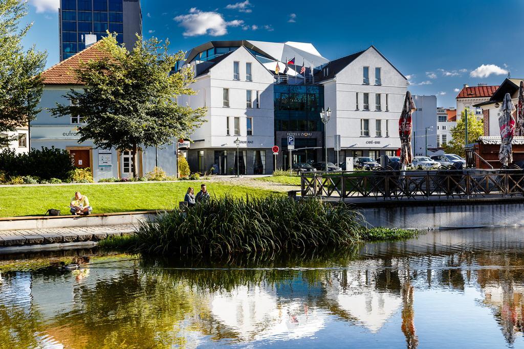 U Zvonu Hotel Plzen Exterior photo